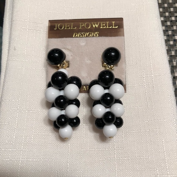 Joel Powell Black  & White Clip Earrings - Picture 1 of 3